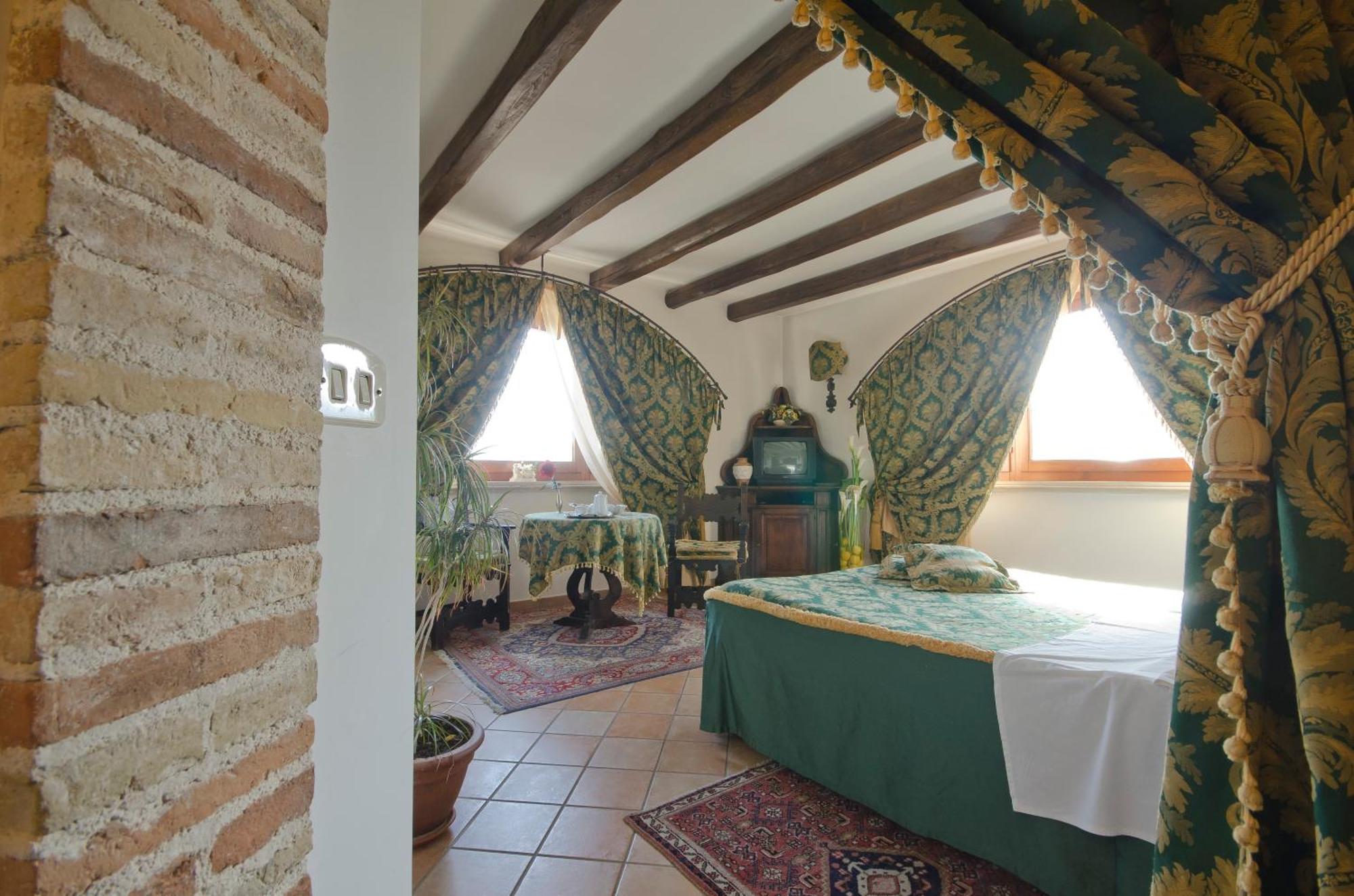 Aielli Hotel Ristorante Le Gole Di Ricci מראה חיצוני תמונה